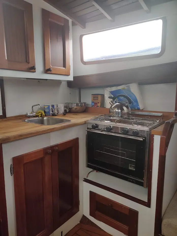 Arev Erlebnispädagogik Segelangebote Boot Eric 10